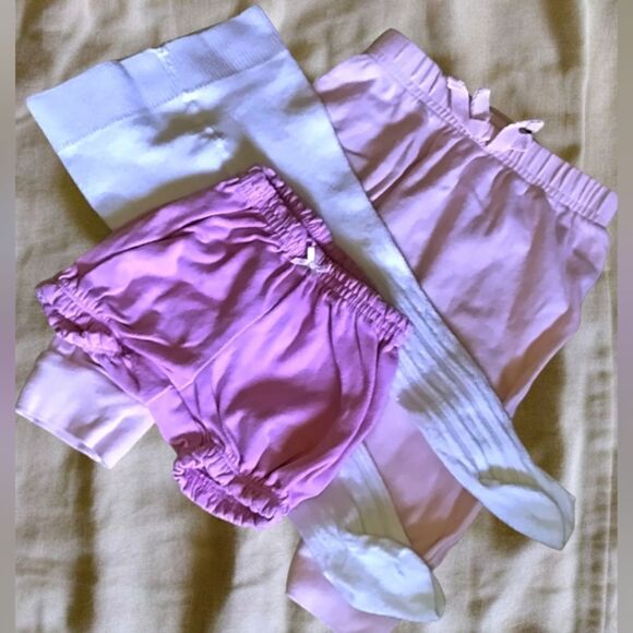 ONSIES/SLEEPERS 0-3 MONTHS BABY 26 various brands DISNEY/CARTERS/OLD NAVY CLEAN! - Picture 10 of 16